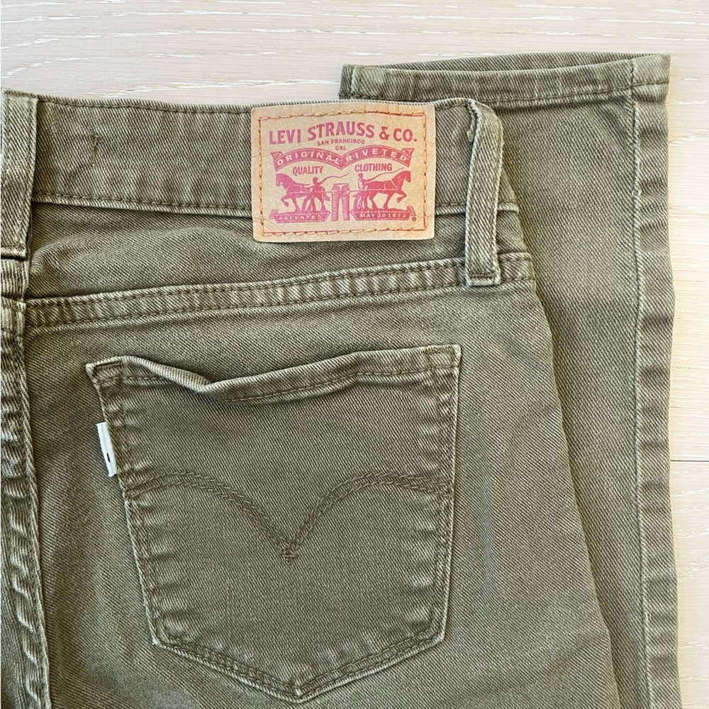 Levi’s 24” 711 Skinny Pants Martini Olive